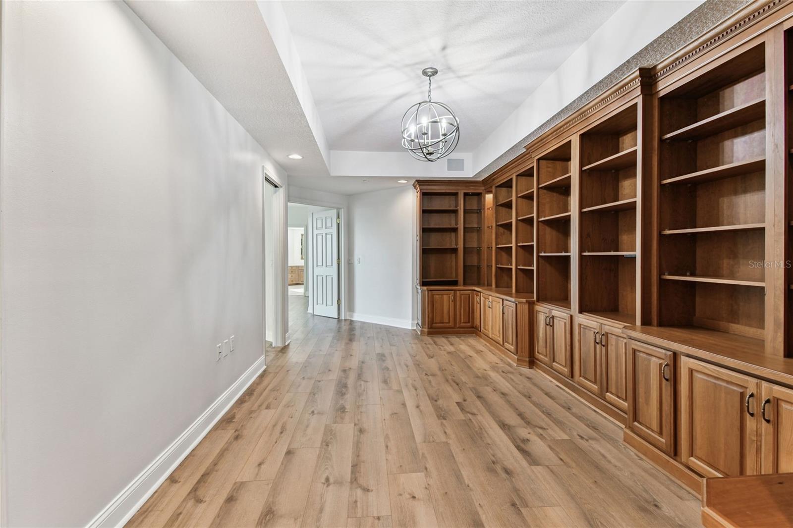 VINOY PLACE CONDO - Residential