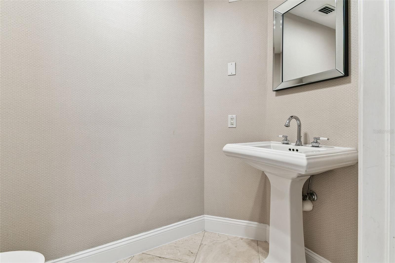 VINOY PLACE CONDO - Residential