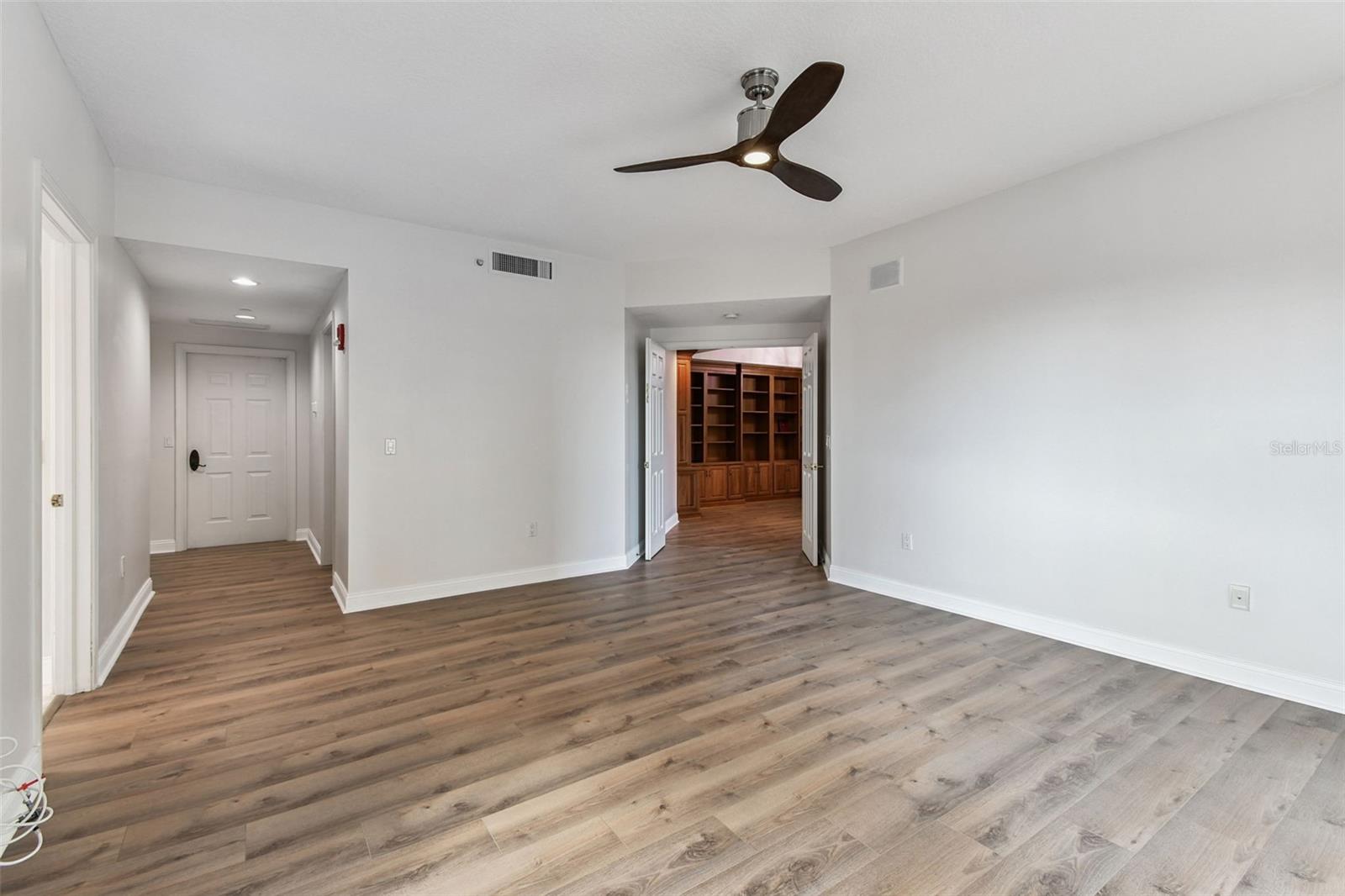 VINOY PLACE CONDO - Residential