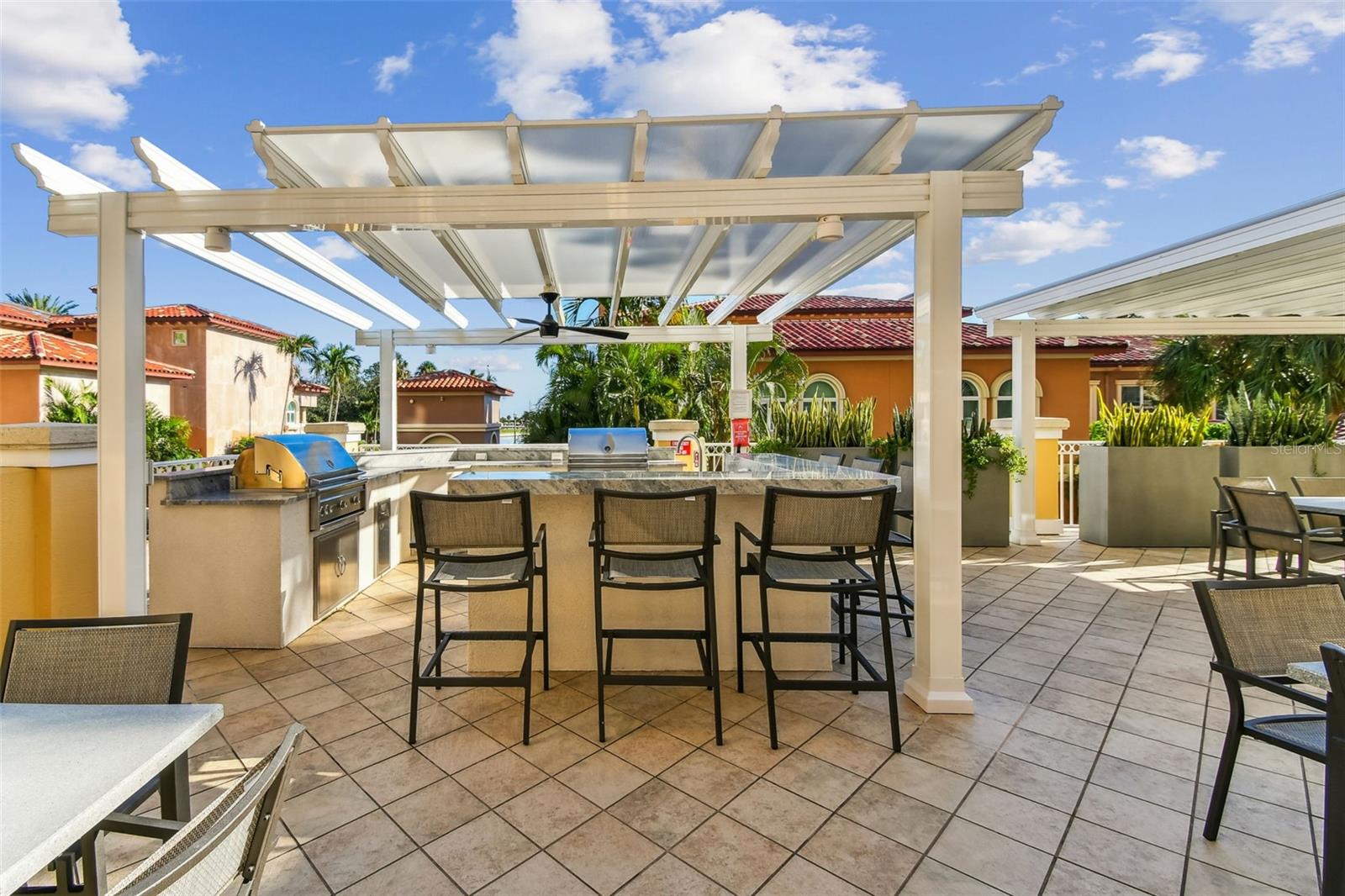 VINOY PLACE CONDO - Residential