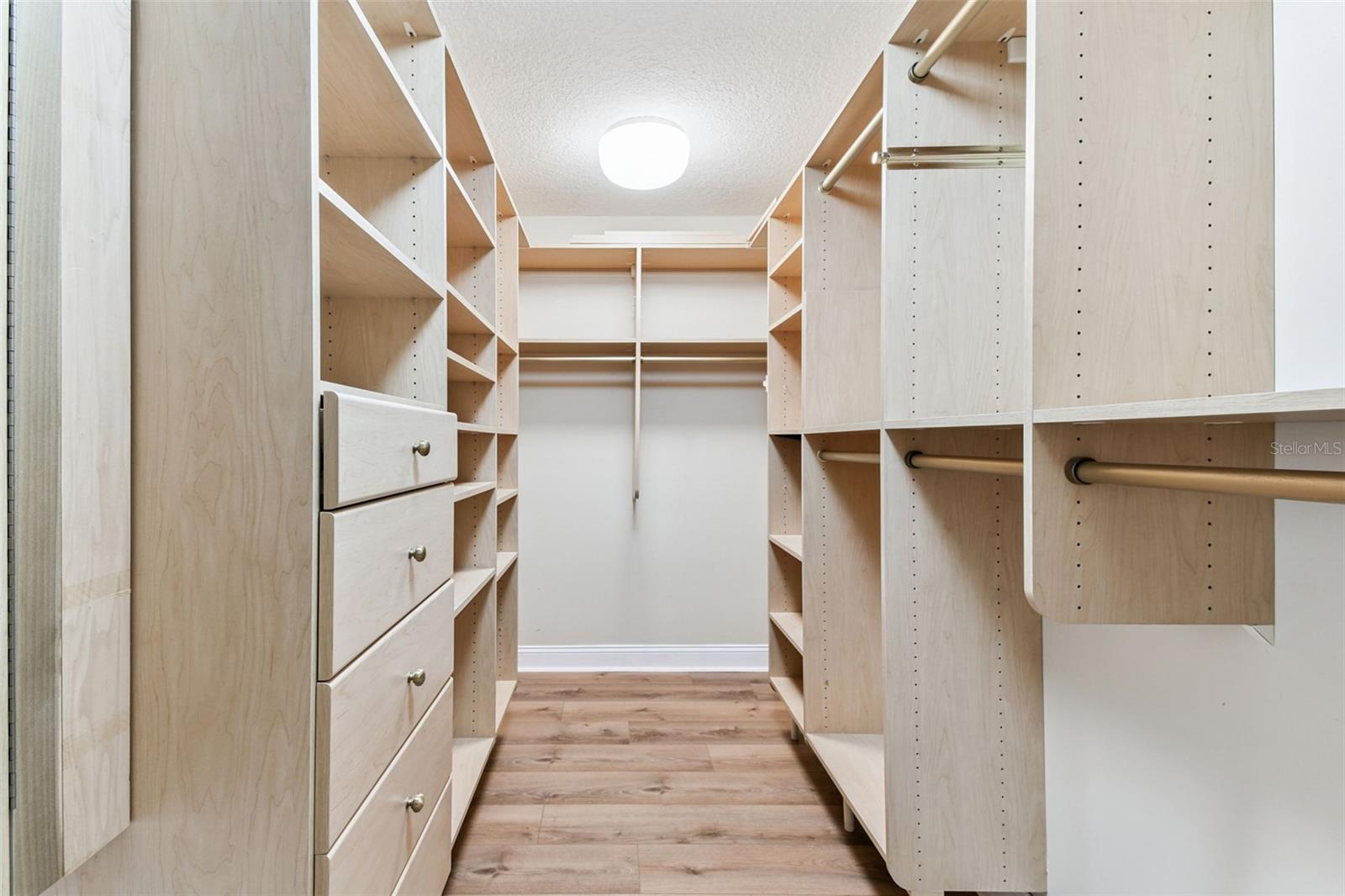 VINOY PLACE CONDO - Residential