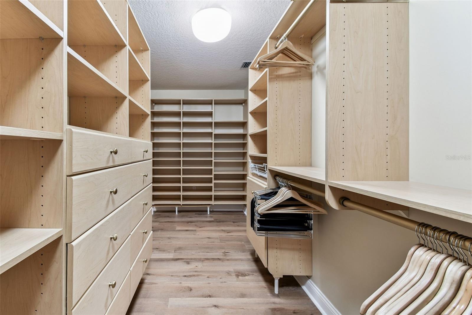 VINOY PLACE CONDO - Residential