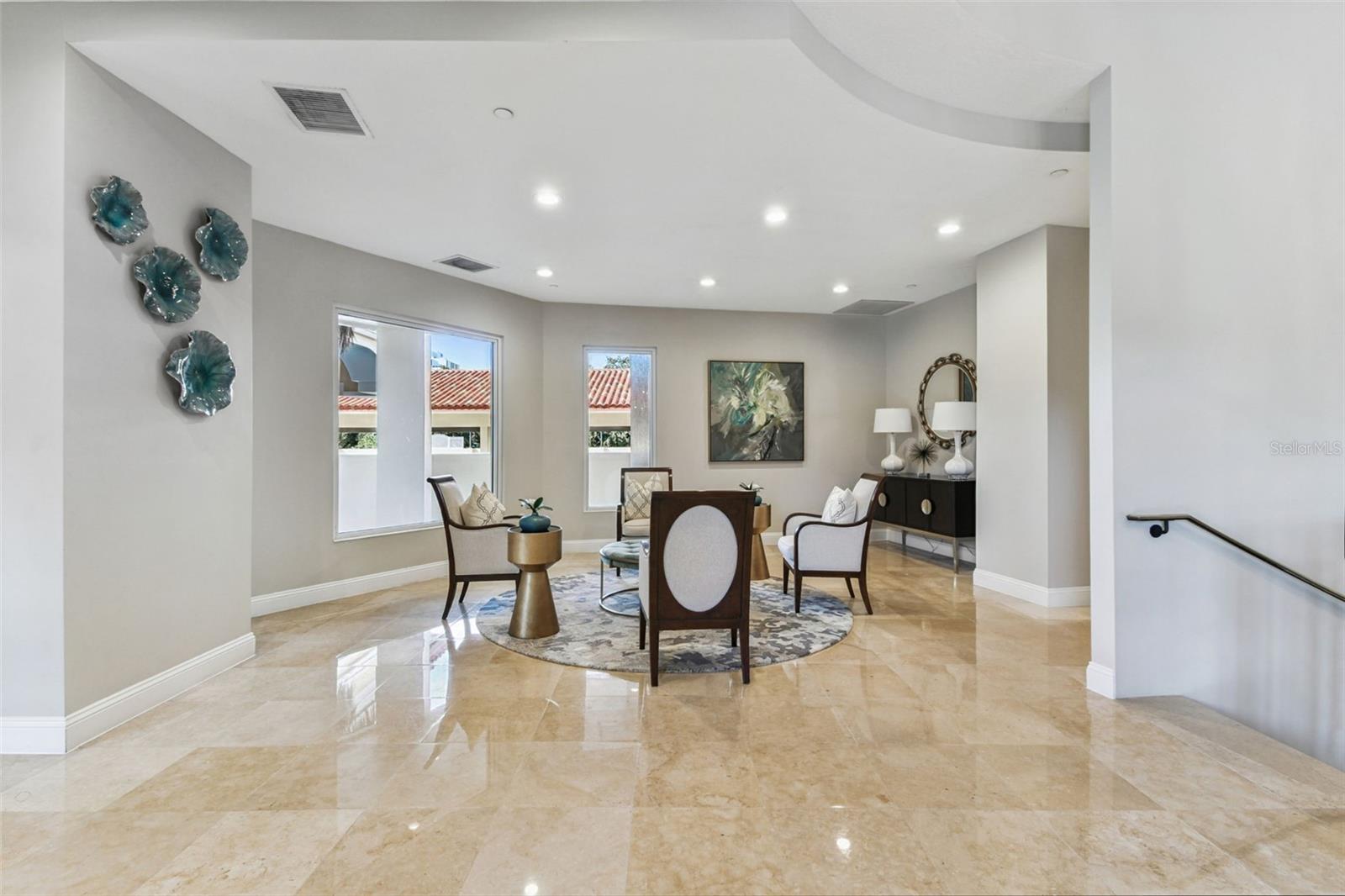 VINOY PLACE CONDO - Residential