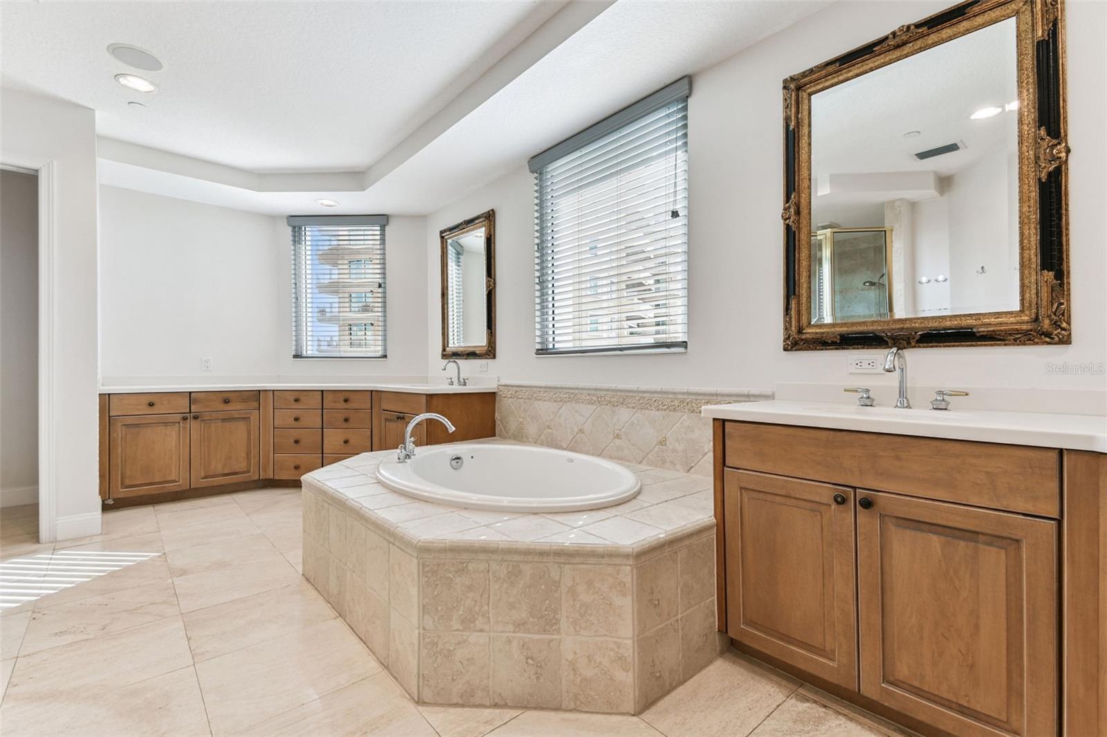 VINOY PLACE CONDO - Residential