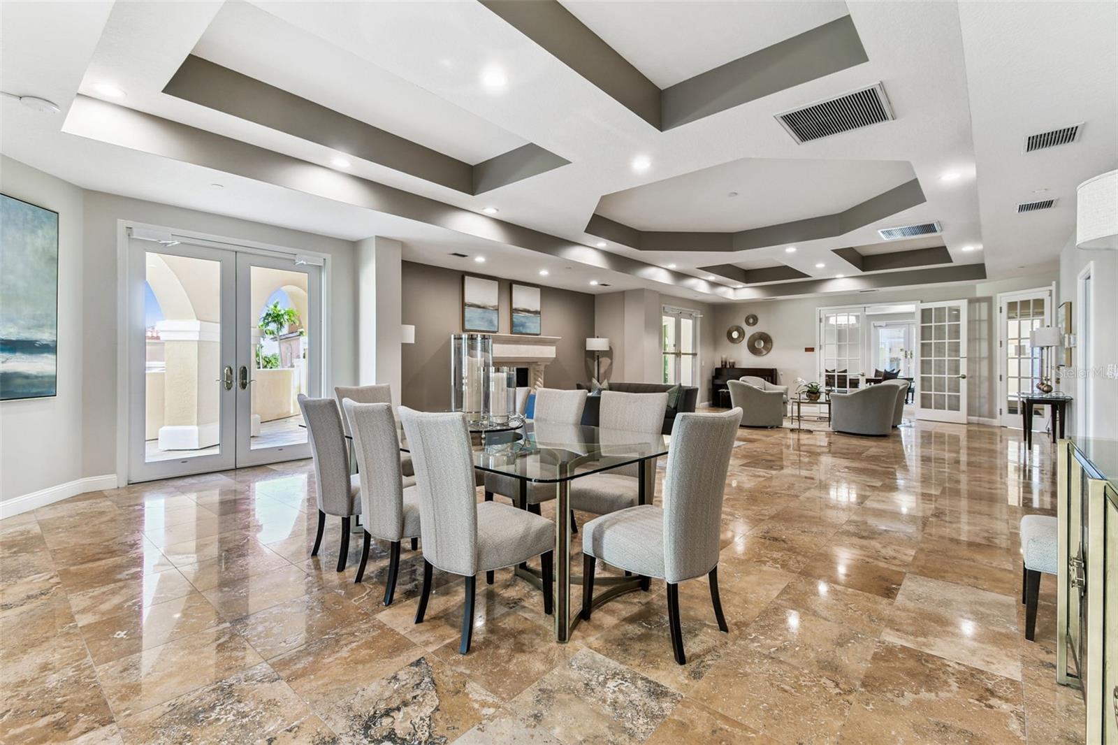 VINOY PLACE CONDO - Residential