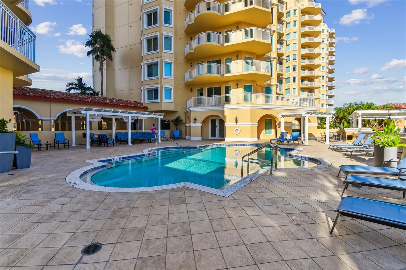 VINOY PLACE CONDO - Residential