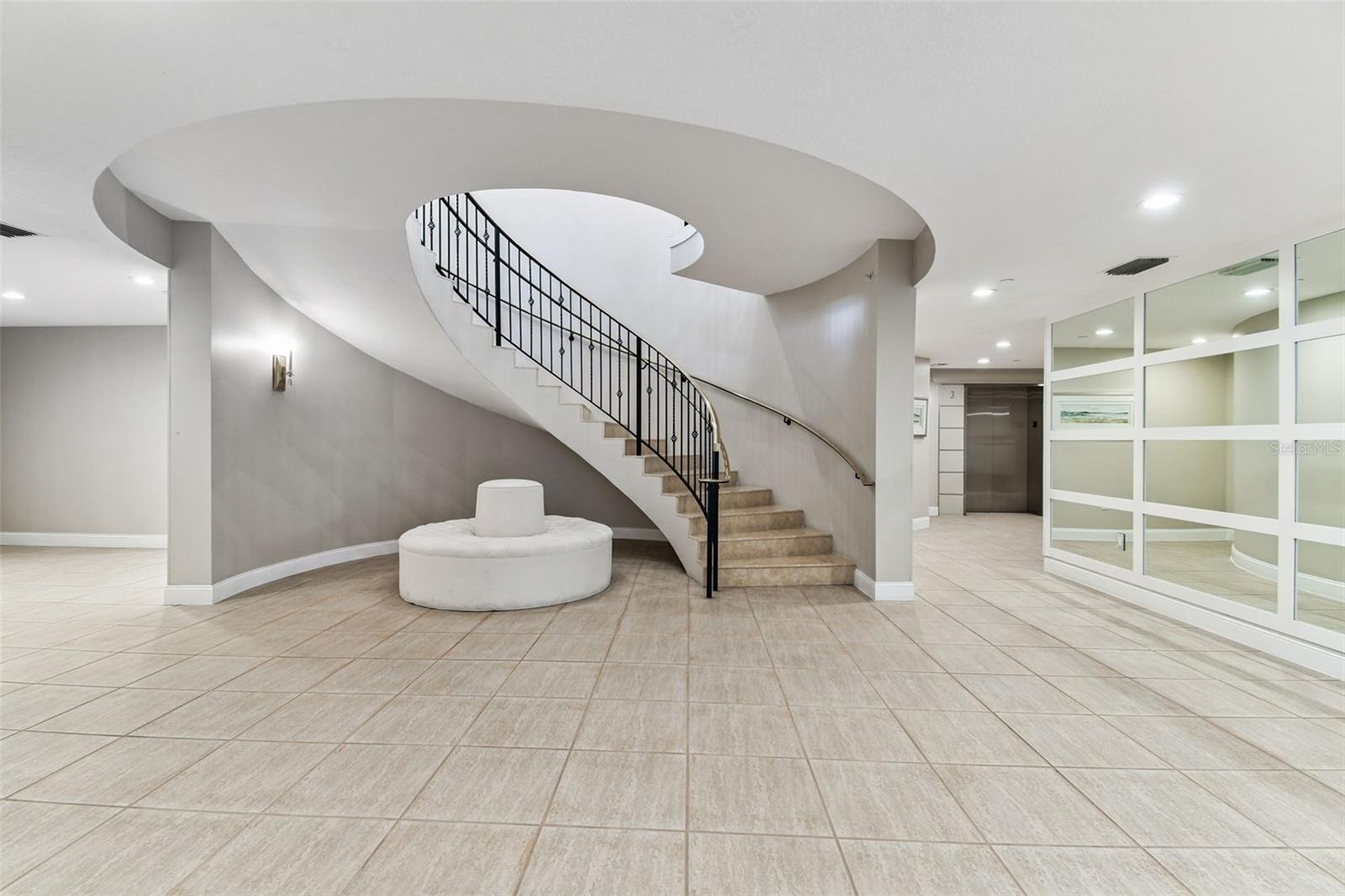 VINOY PLACE CONDO - Residential