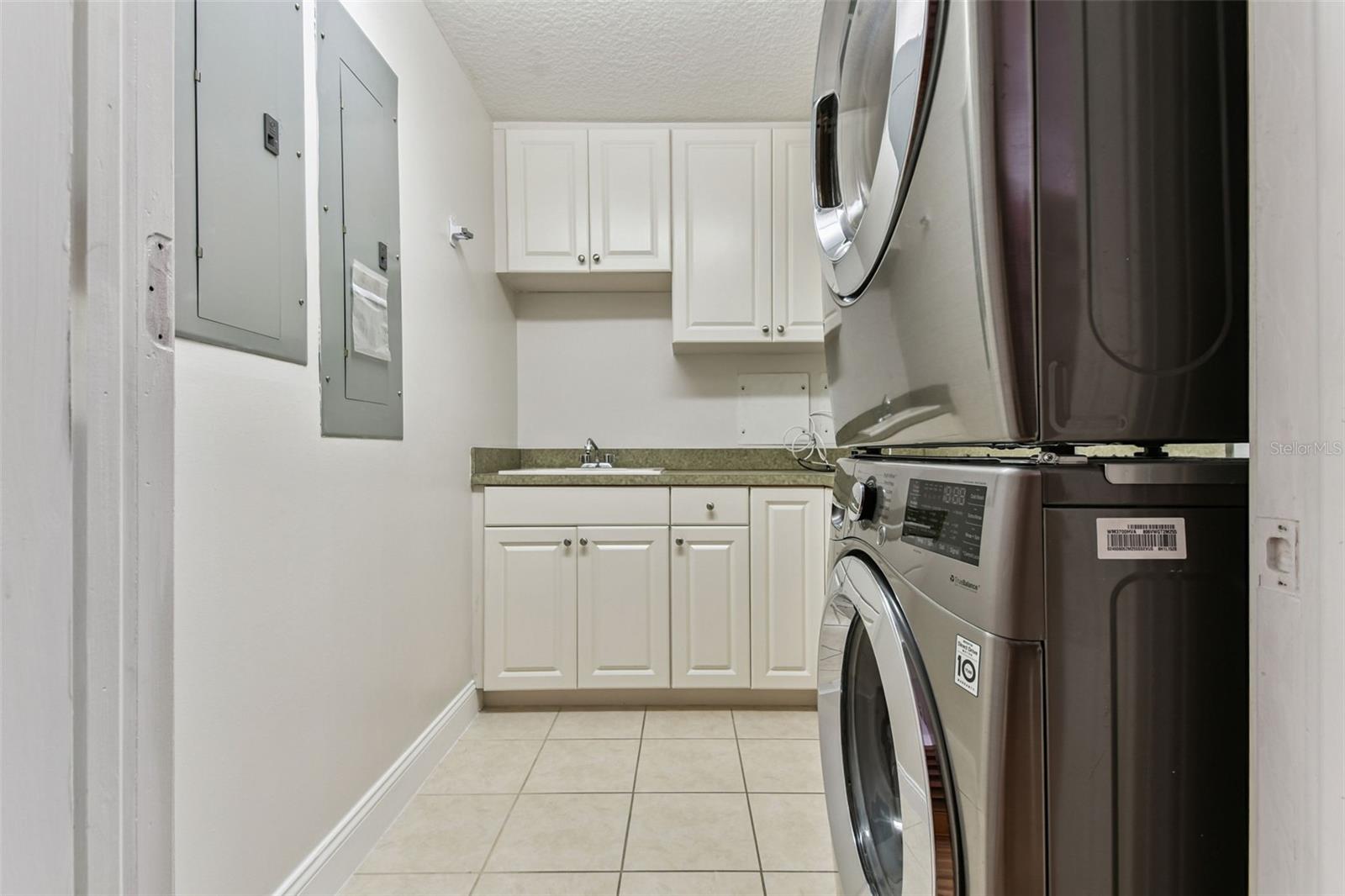 VINOY PLACE CONDO - Residential