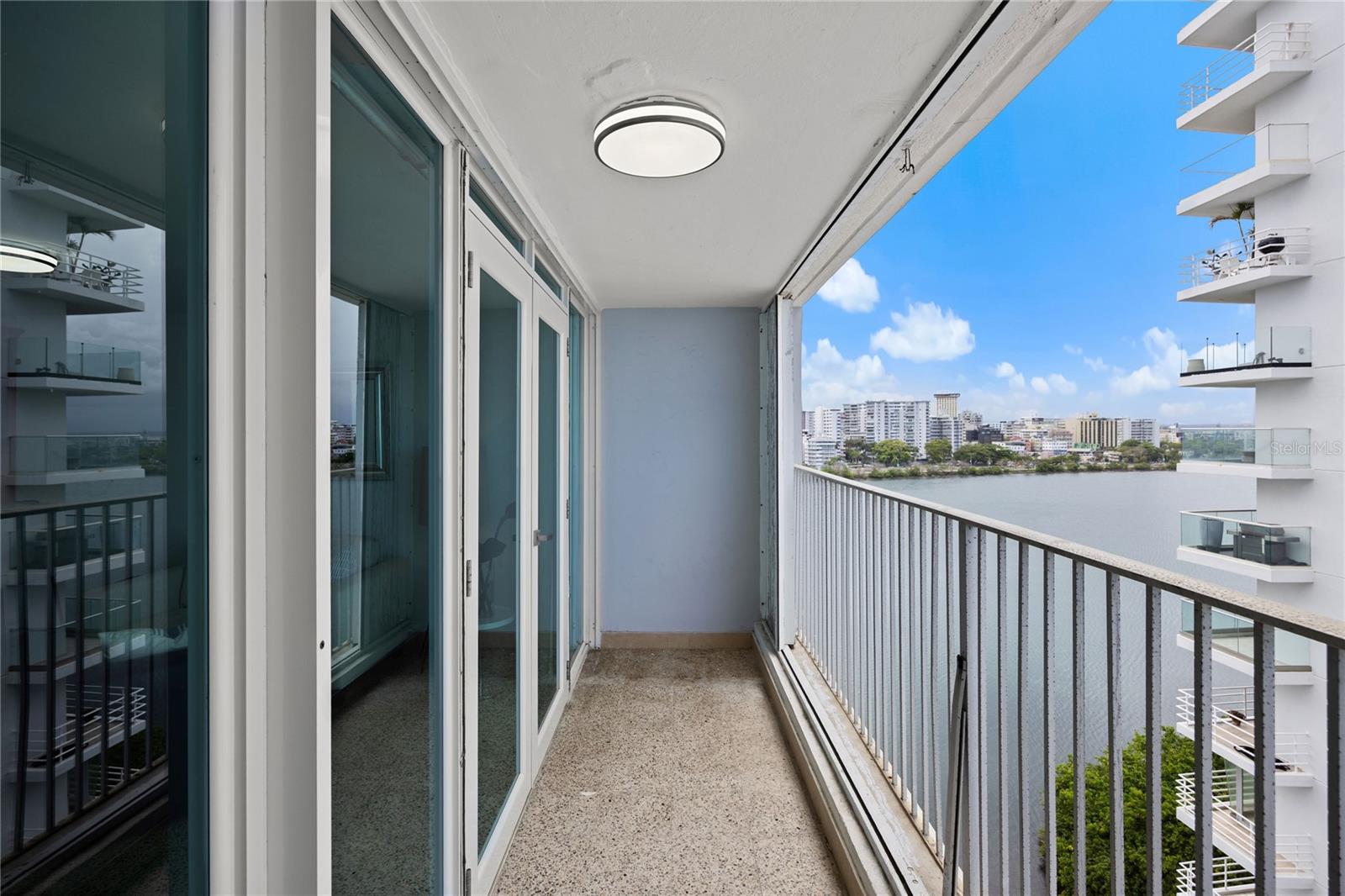 CONDOMINIO ASHFORD 890 - Residential