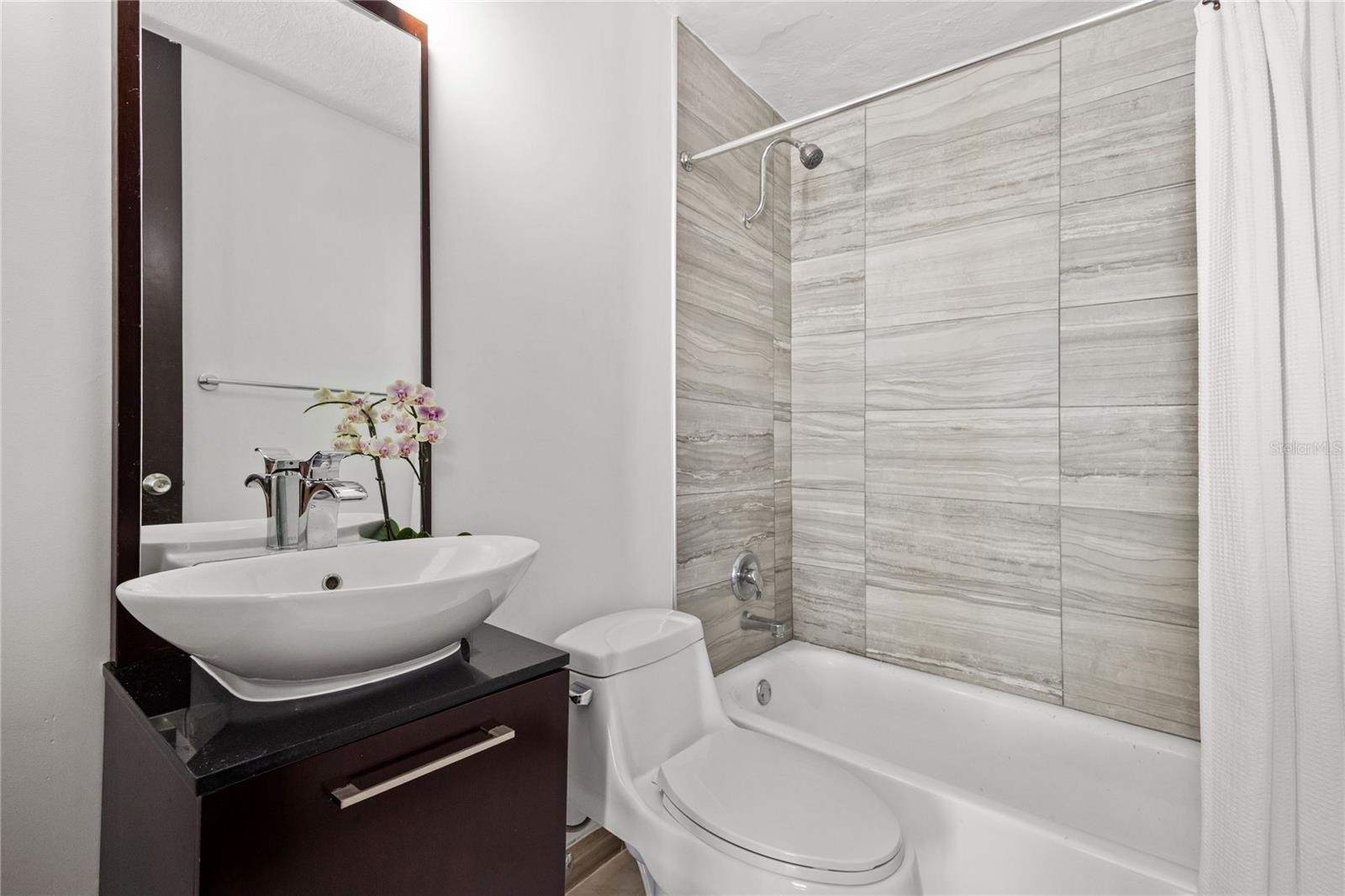 CONDOMINIO ASHFORD 890 - Residential