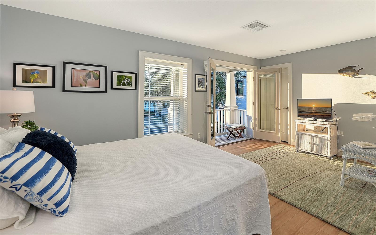 GRANADA PARK - Residential