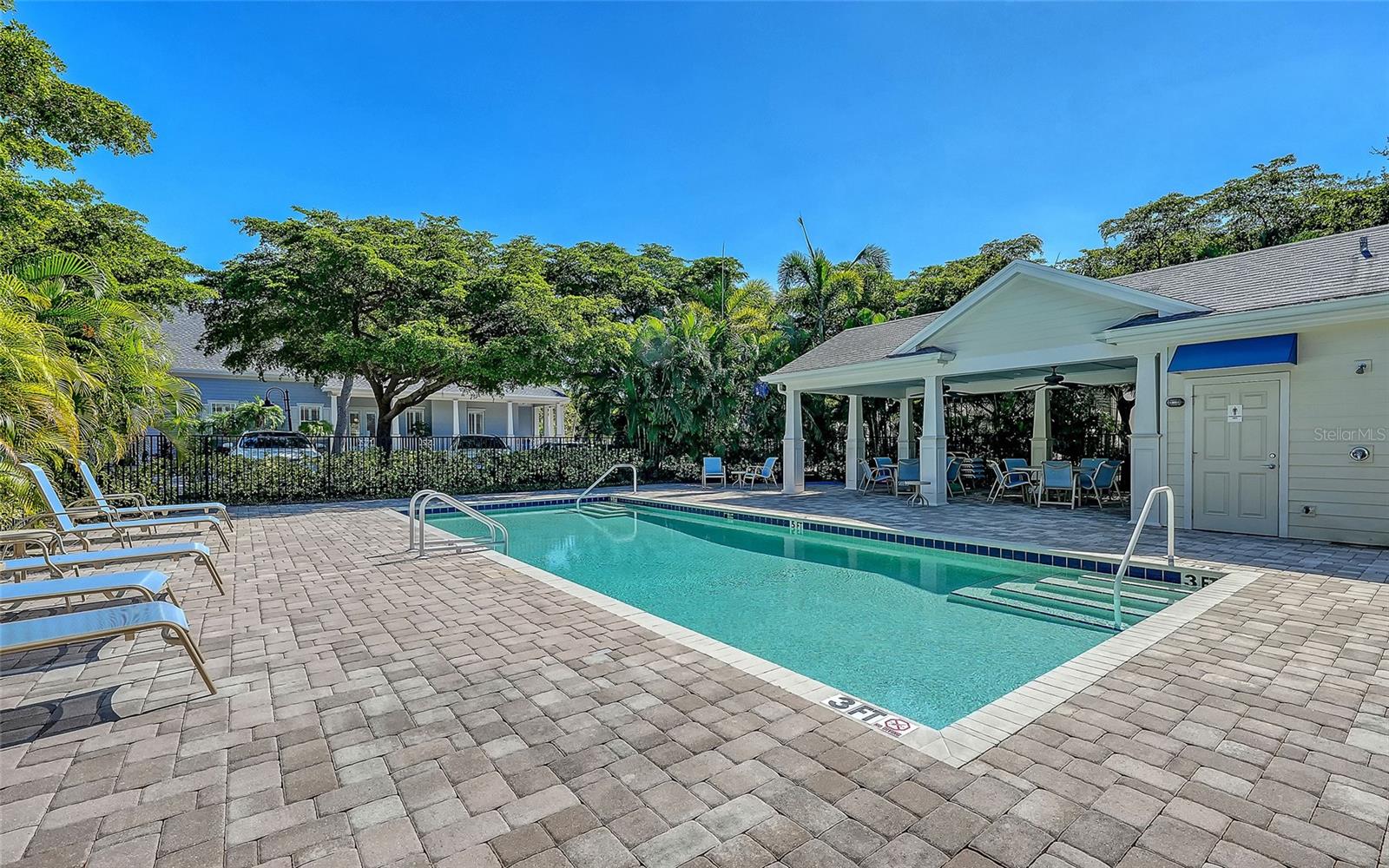 GRANADA PARK - Residential