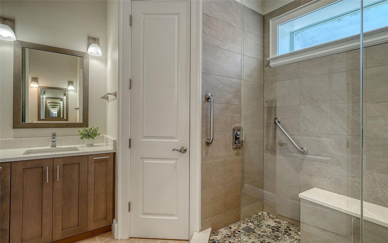 GRANADA PARK - Residential