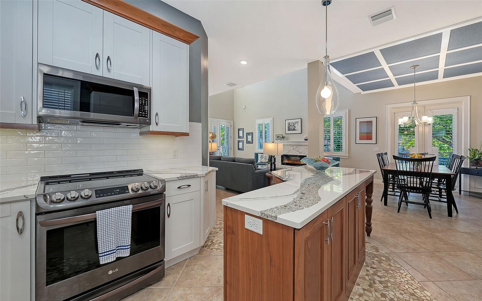 GRANADA PARK - Residential