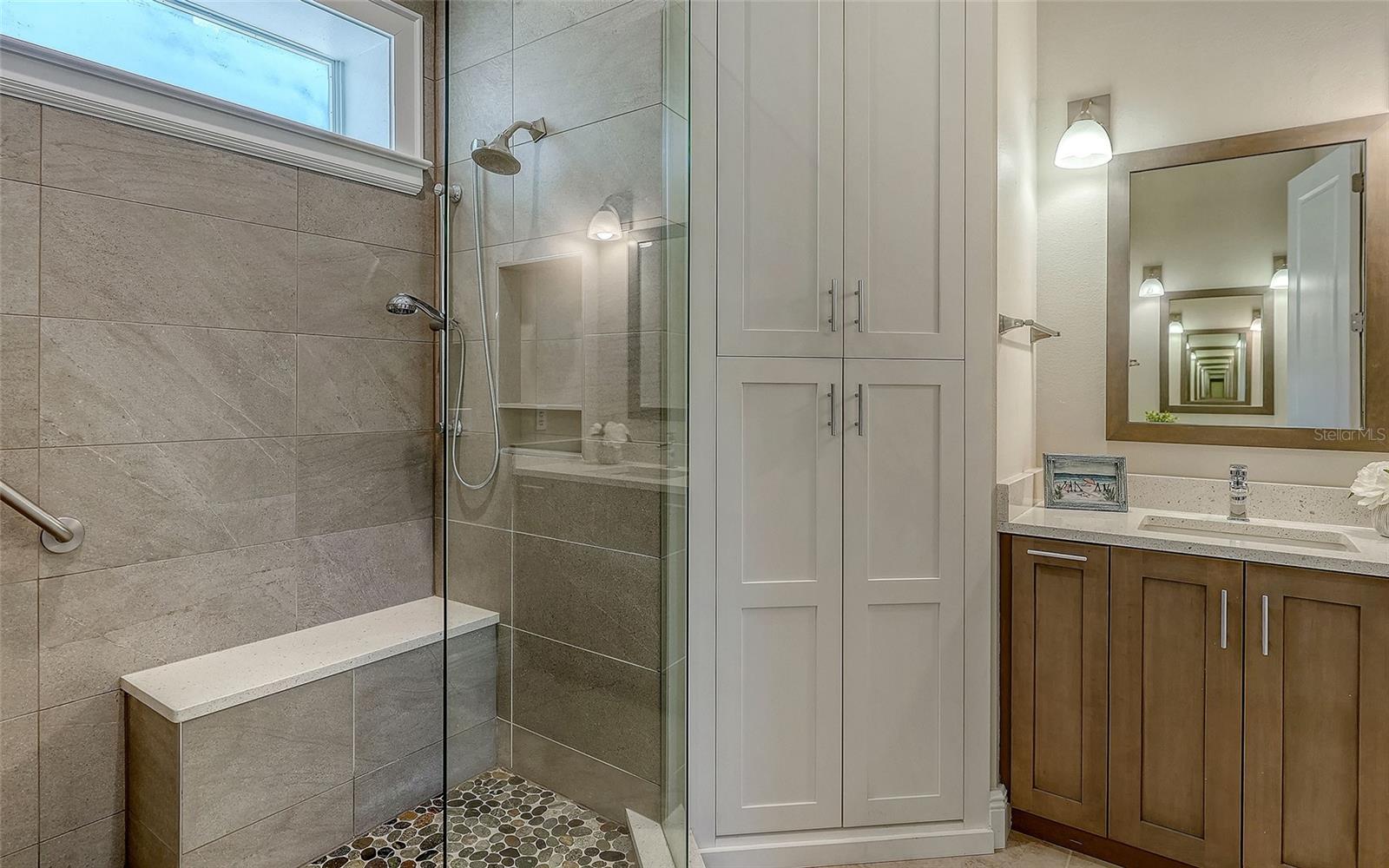 GRANADA PARK - Residential