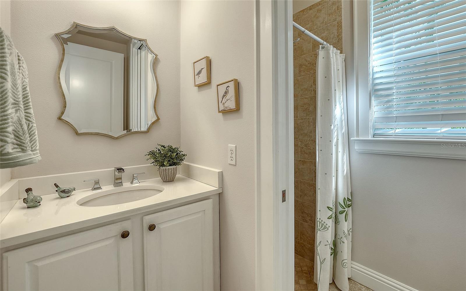 GRANADA PARK - Residential