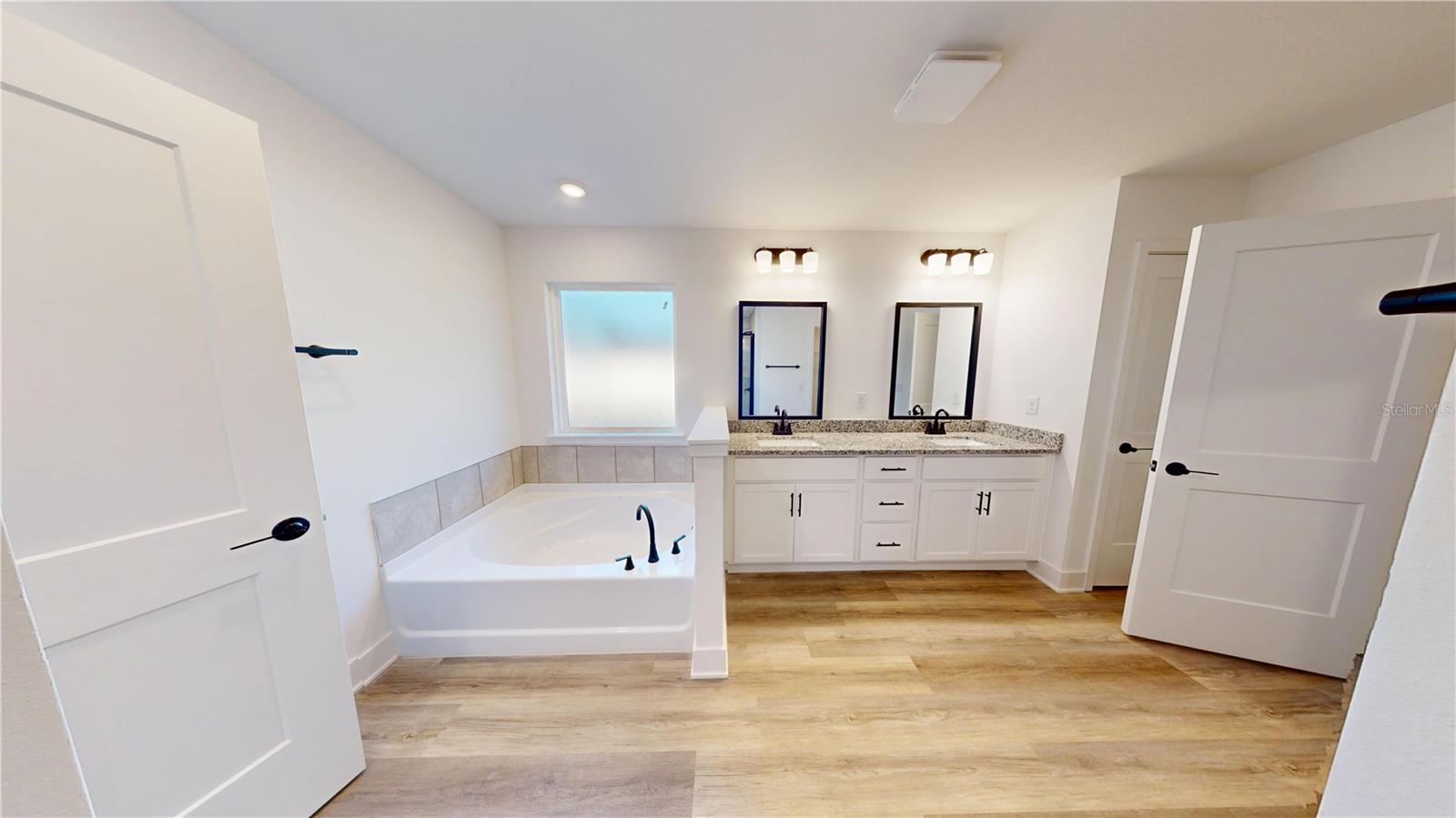 BRIARWOOD - Residential