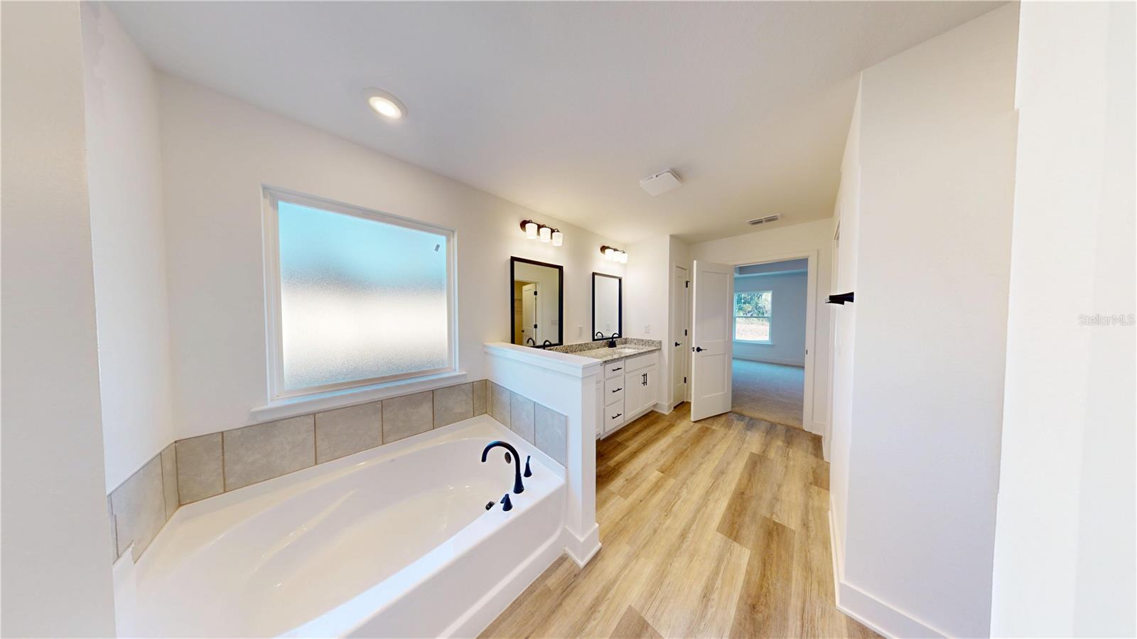 BRIARWOOD - Residential