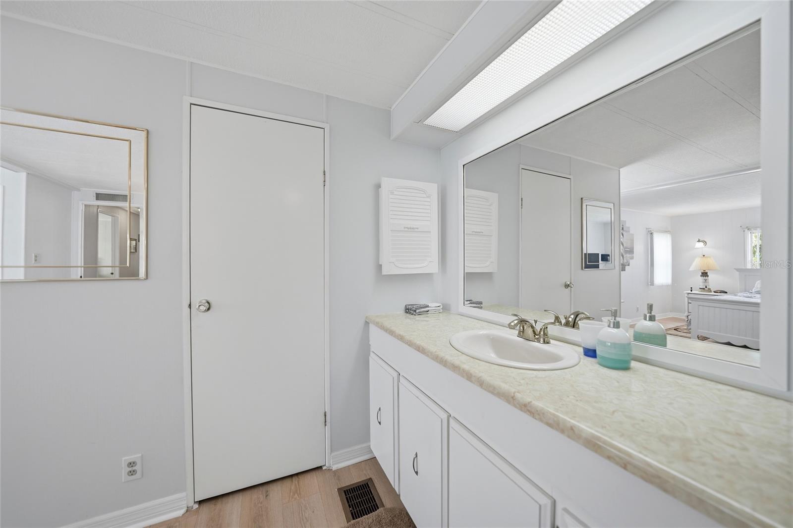 EAGLE POINT MHP - Residential