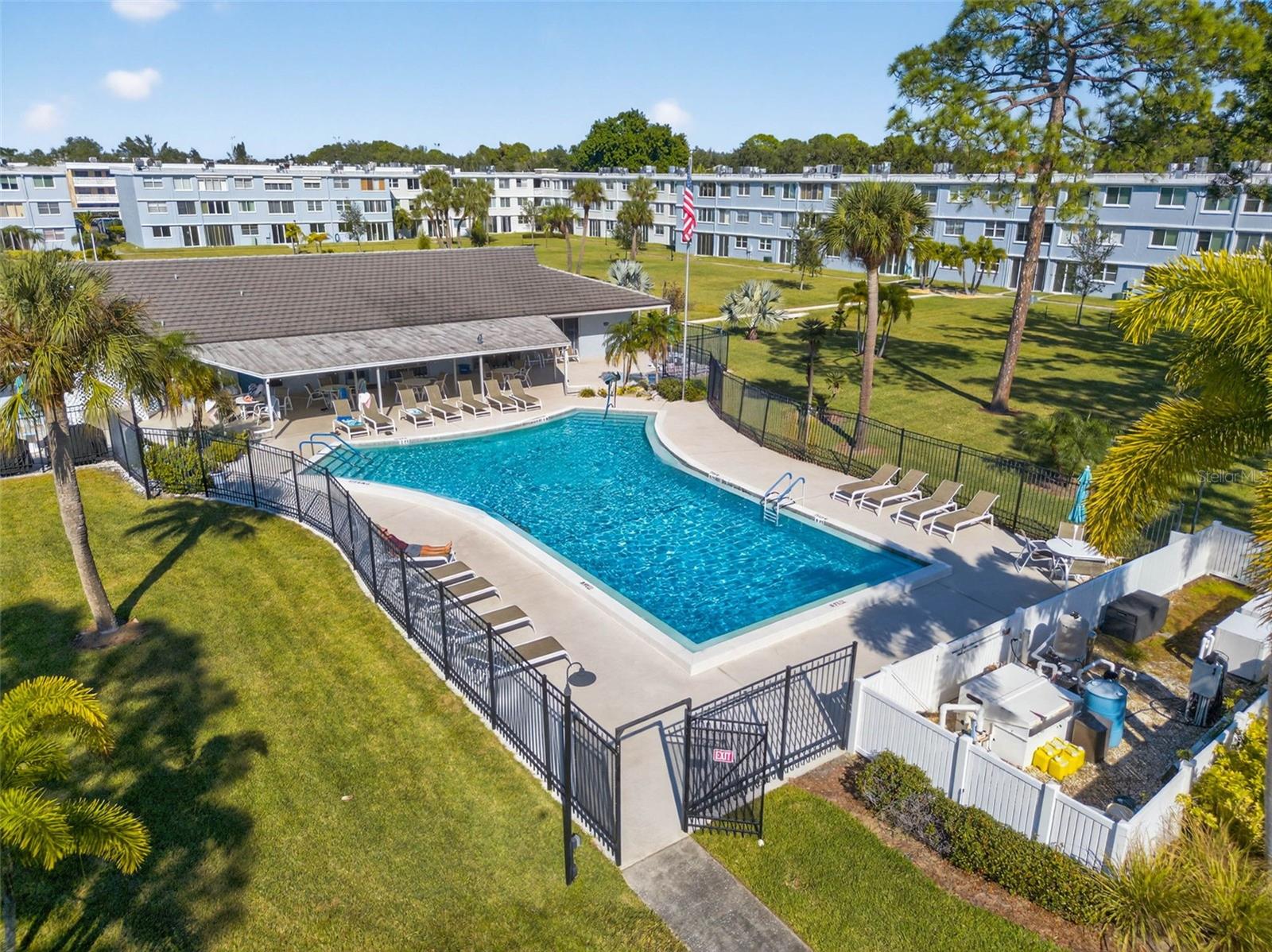 WINSTON PARK NORTHEAST - Residential