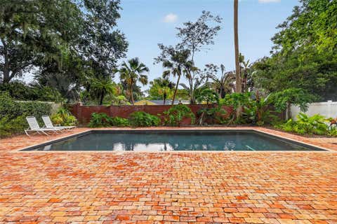 Tiny photo for 1046 N Mcdonald Street, Mount Dora, FL 32757 (MLS # G5115566)