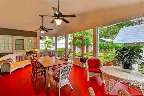 Tiny photo for 1046 N Mcdonald Street, Mount Dora, FL 32757 (MLS # G5115566)