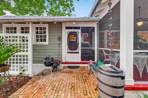 Tiny photo for 1046 N Mcdonald Street, Mount Dora, FL 32757 (MLS # G5115566)