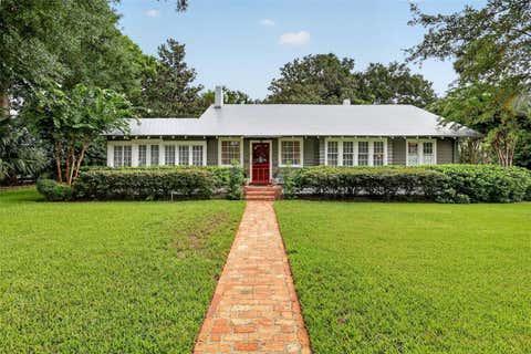 Tiny photo for 1046 N Mcdonald Street, Mount Dora, FL 32757 (MLS # G5115566)