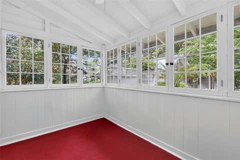 Tiny photo for 1046 N Mcdonald Street, Mount Dora, FL 32757 (MLS # G5115566)