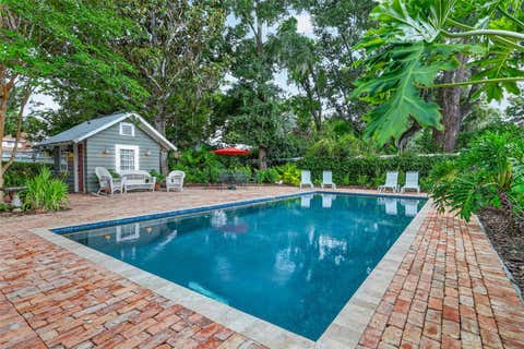 Tiny photo for 1046 N Mcdonald Street, Mount Dora, FL 32757 (MLS # G5115566)