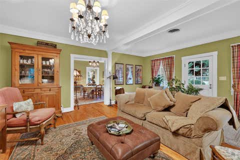 Tiny photo for 1046 N Mcdonald Street, Mount Dora, FL 32757 (MLS # G5115566)