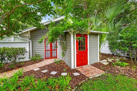 Tiny photo for 1046 N Mcdonald Street, Mount Dora, FL 32757 (MLS # G5115566)