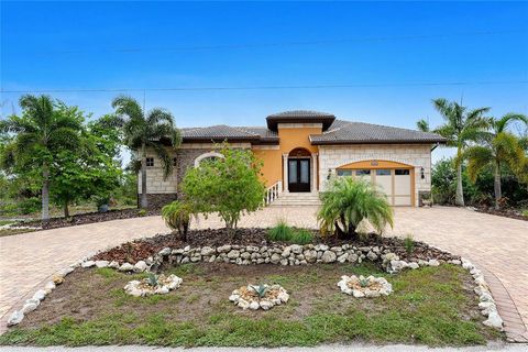 A home in PORT CHARLOTTE