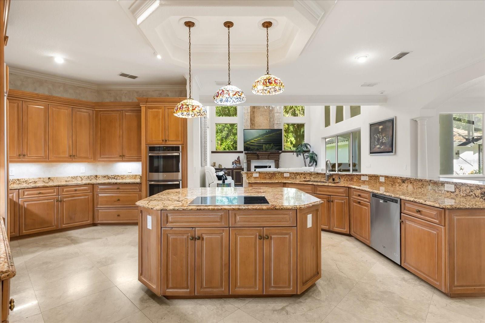 HEATHROW WOODS - Residential