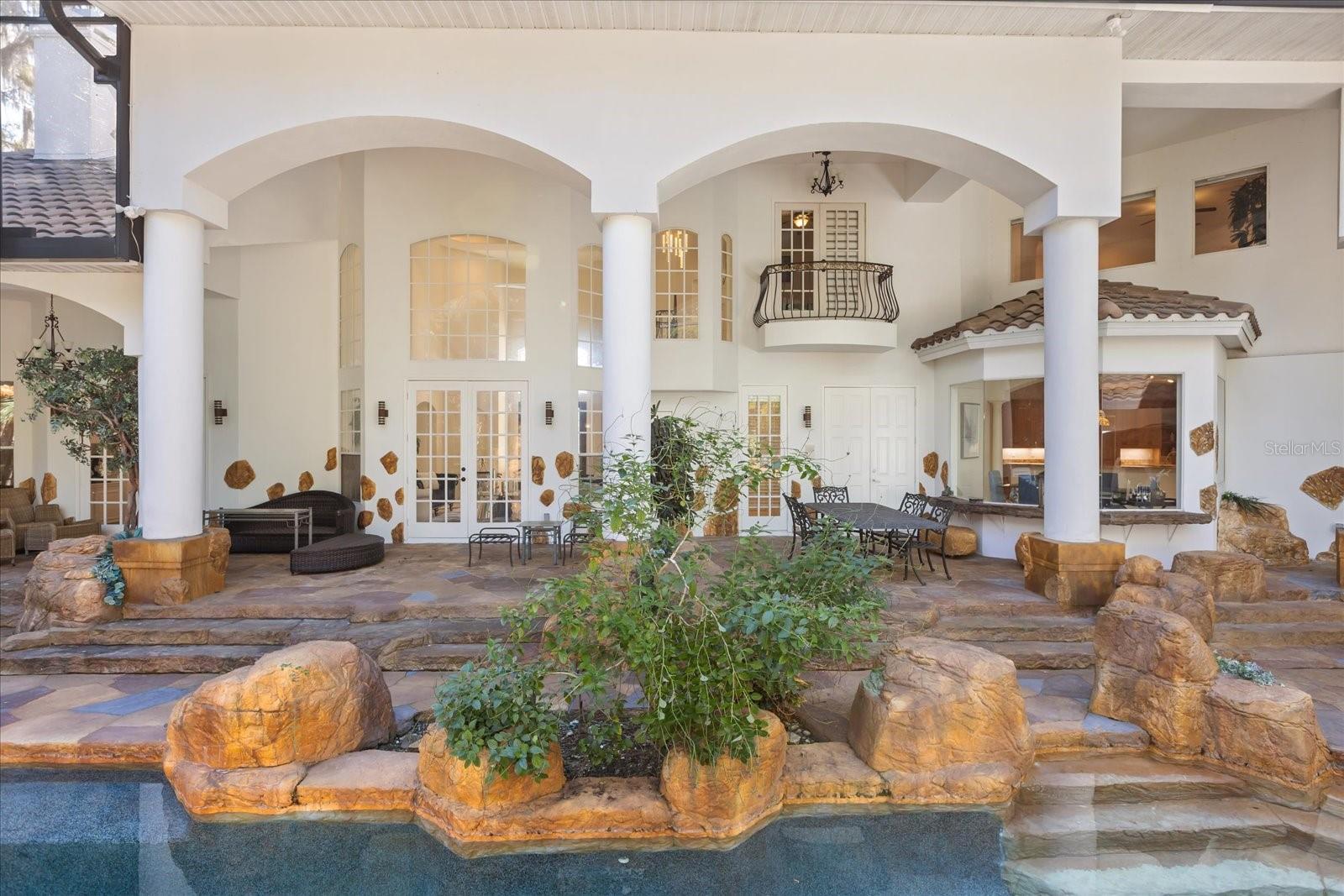 HEATHROW WOODS - Residential