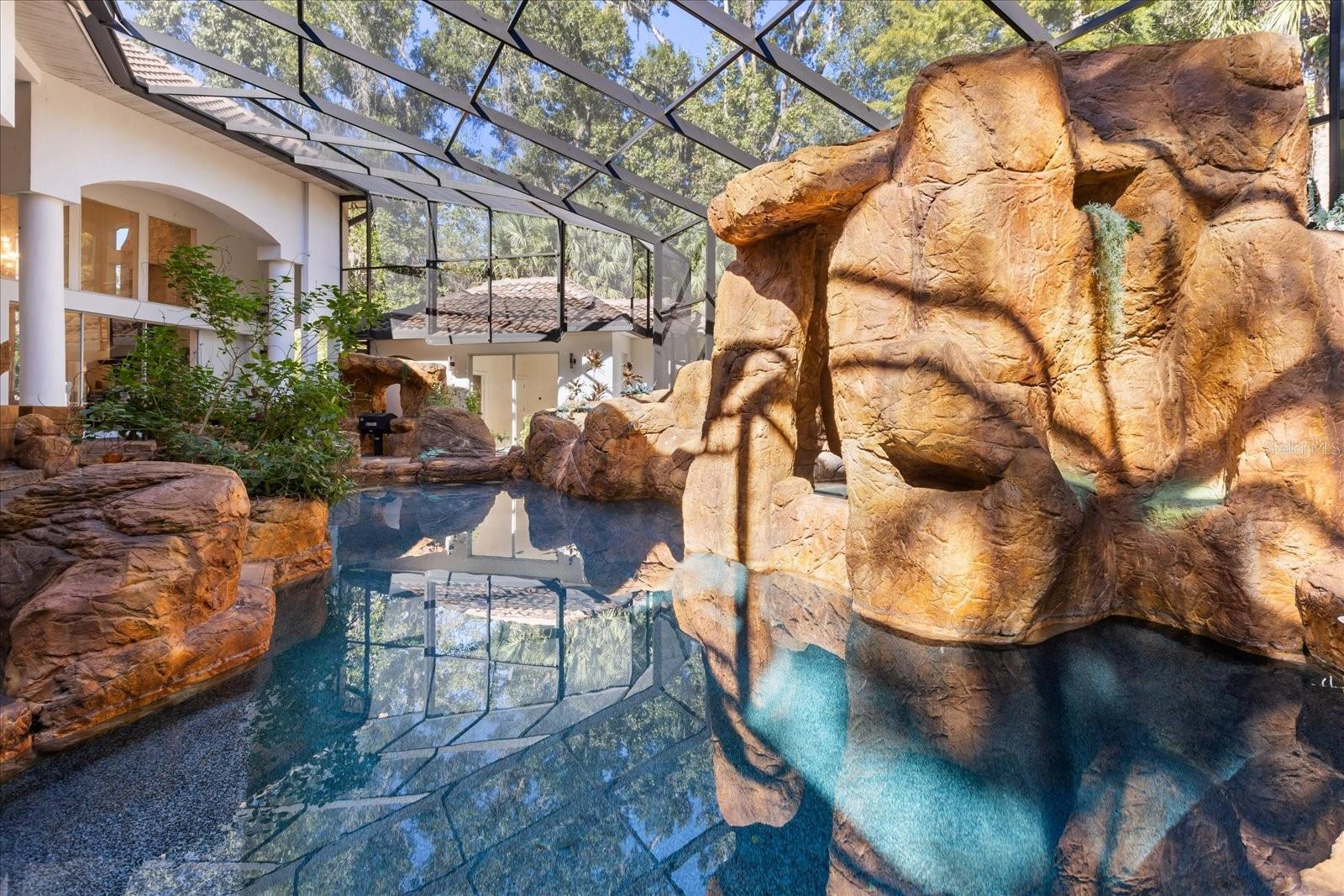 HEATHROW WOODS - Residential