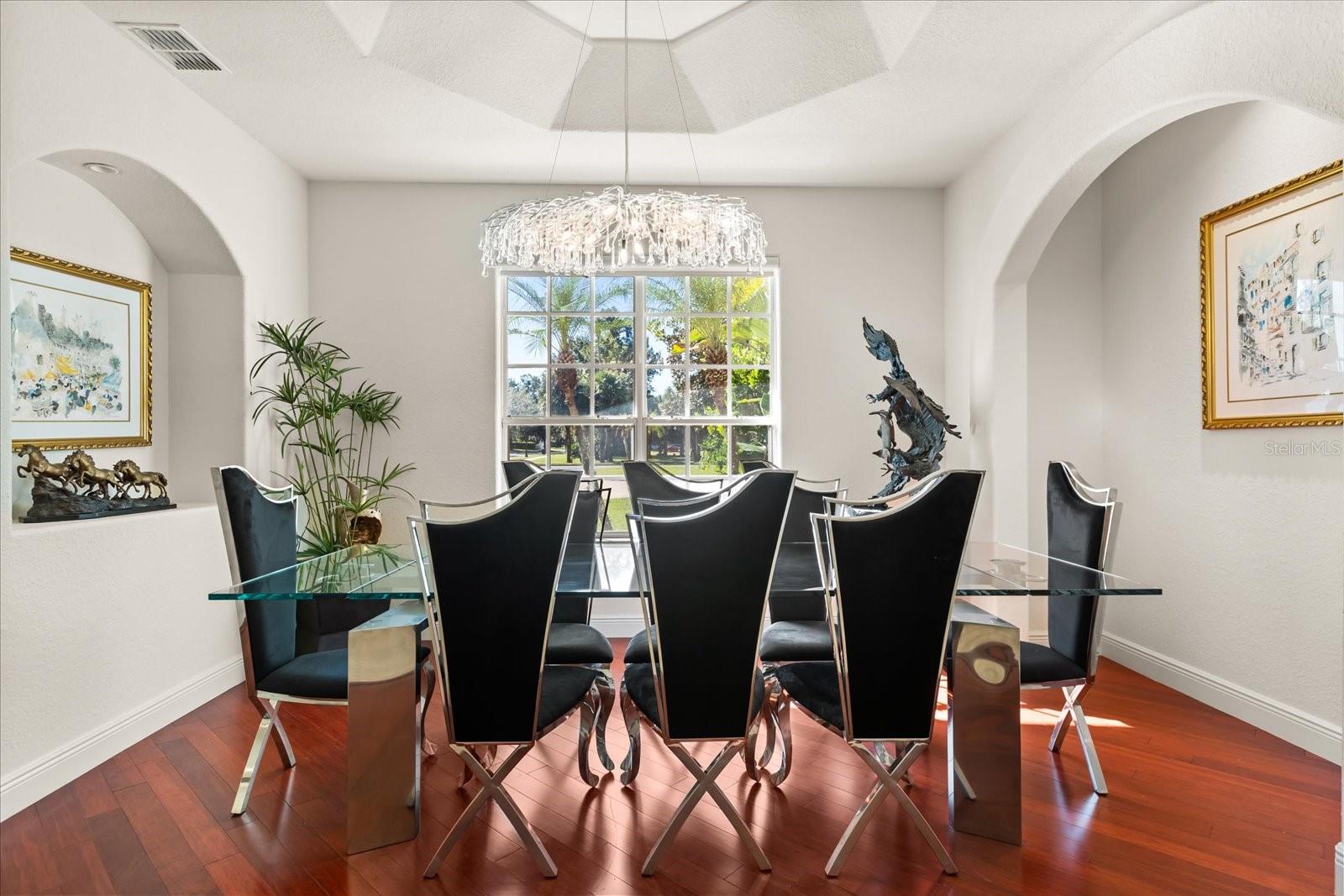 HEATHROW WOODS - Residential