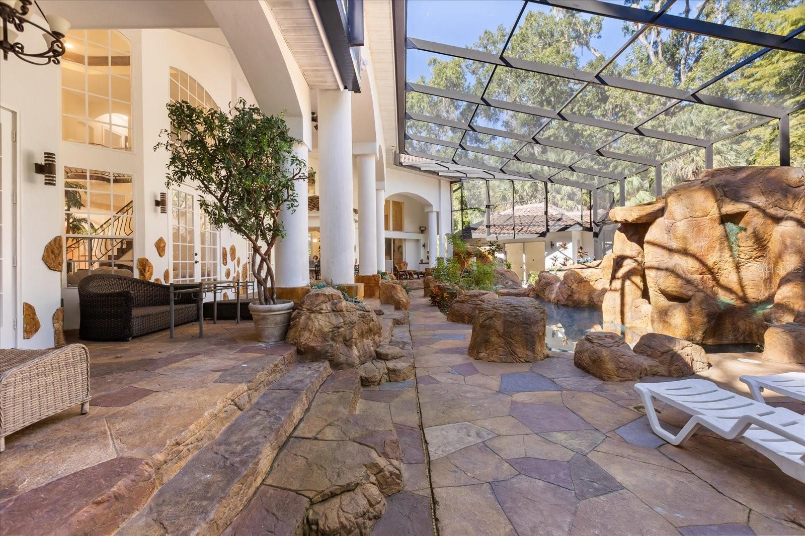 HEATHROW WOODS - Residential