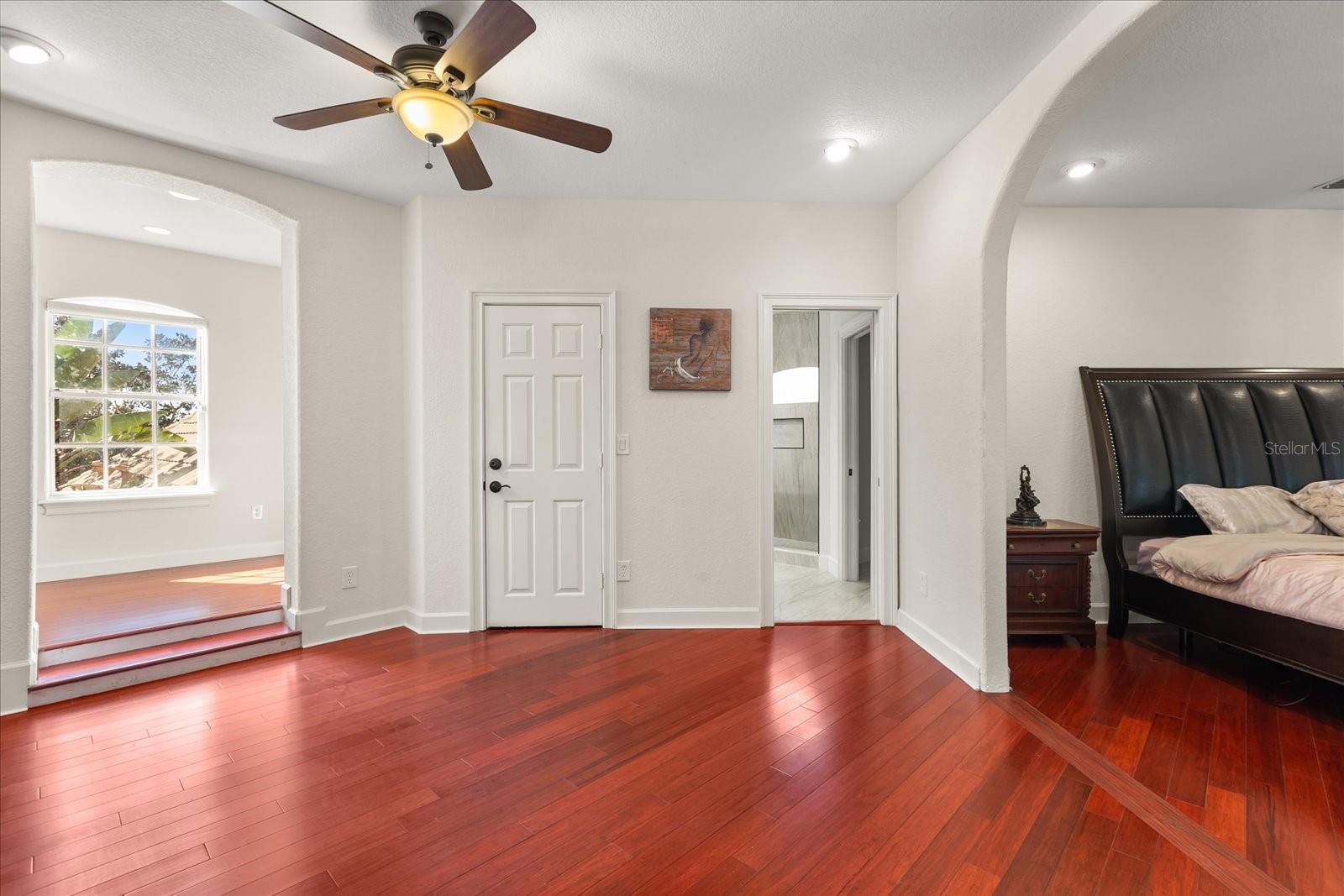 HEATHROW WOODS - Residential