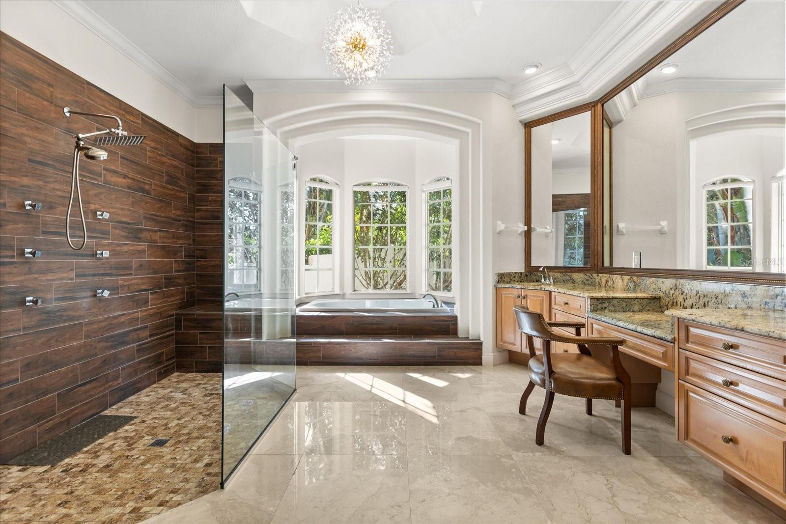 HEATHROW WOODS - Residential