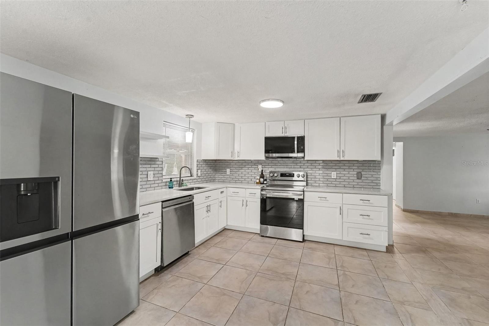 7922 LILAC DRIVE