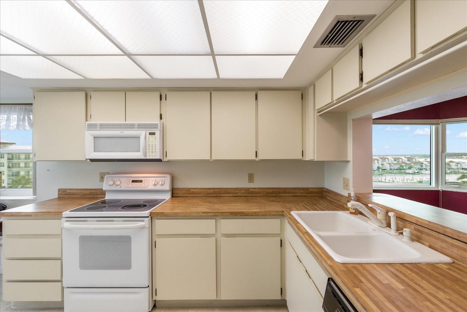 BOCA VISTA CONDO - Residential