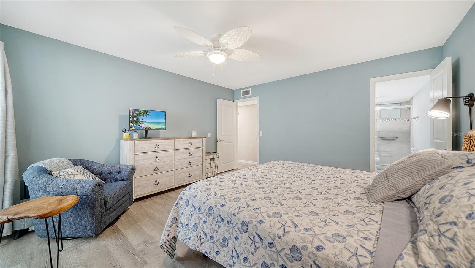 BIRD BAY VILLAGE - Residential Lease