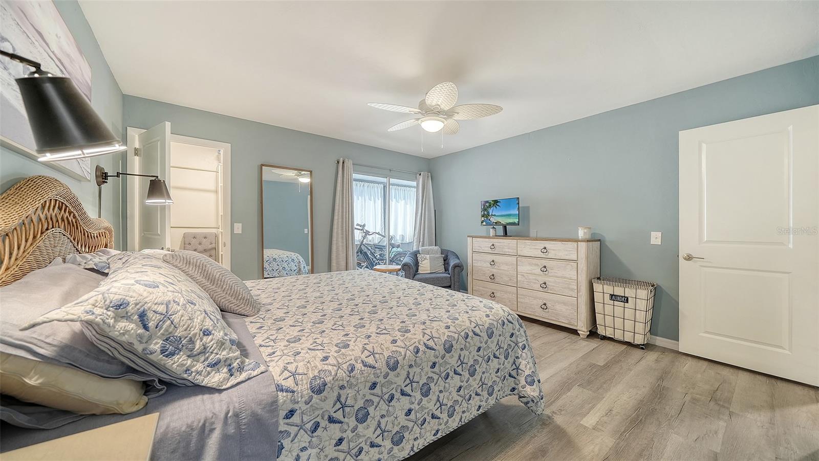 BIRD BAY VILLAGE - Residential Lease