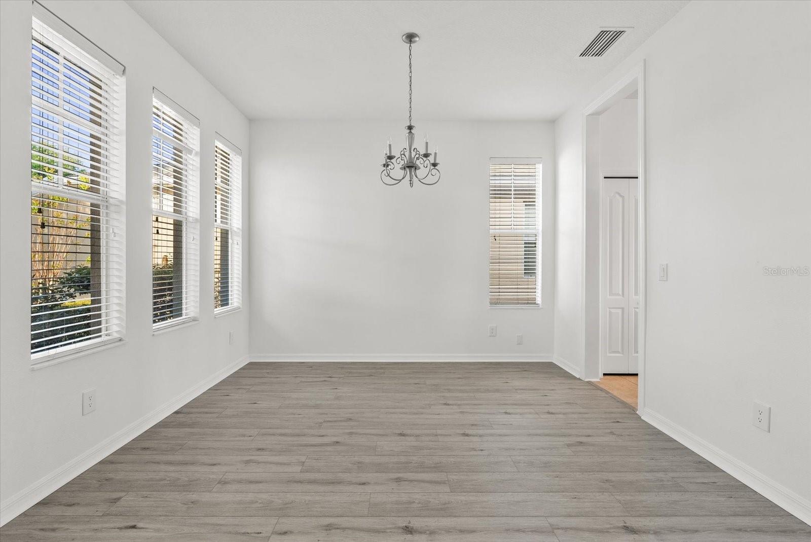 AVELAR CREEK SOUTH - Residential