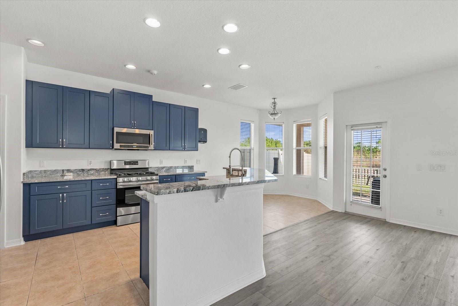 AVELAR CREEK SOUTH - Residential