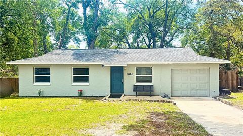 Photo of 1016 Greenwood Avenue, Orange City, FL 32763 (MLS # NS1087744)