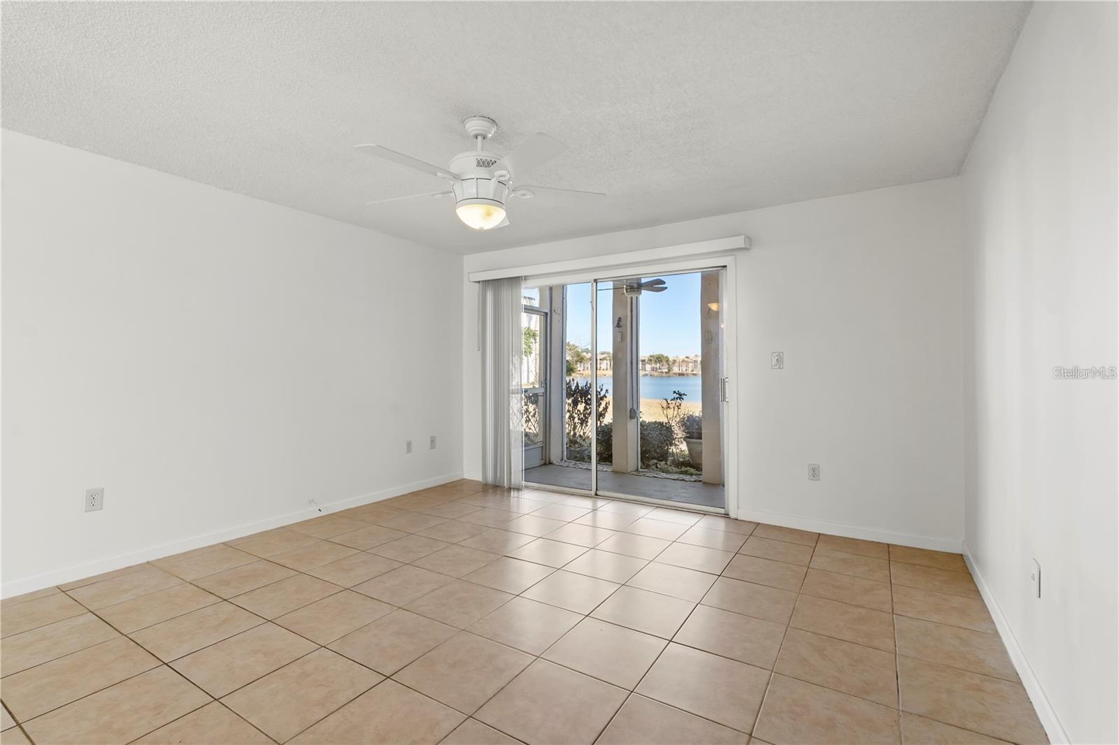 ROYAL ARMS CONDO - Residential Lease