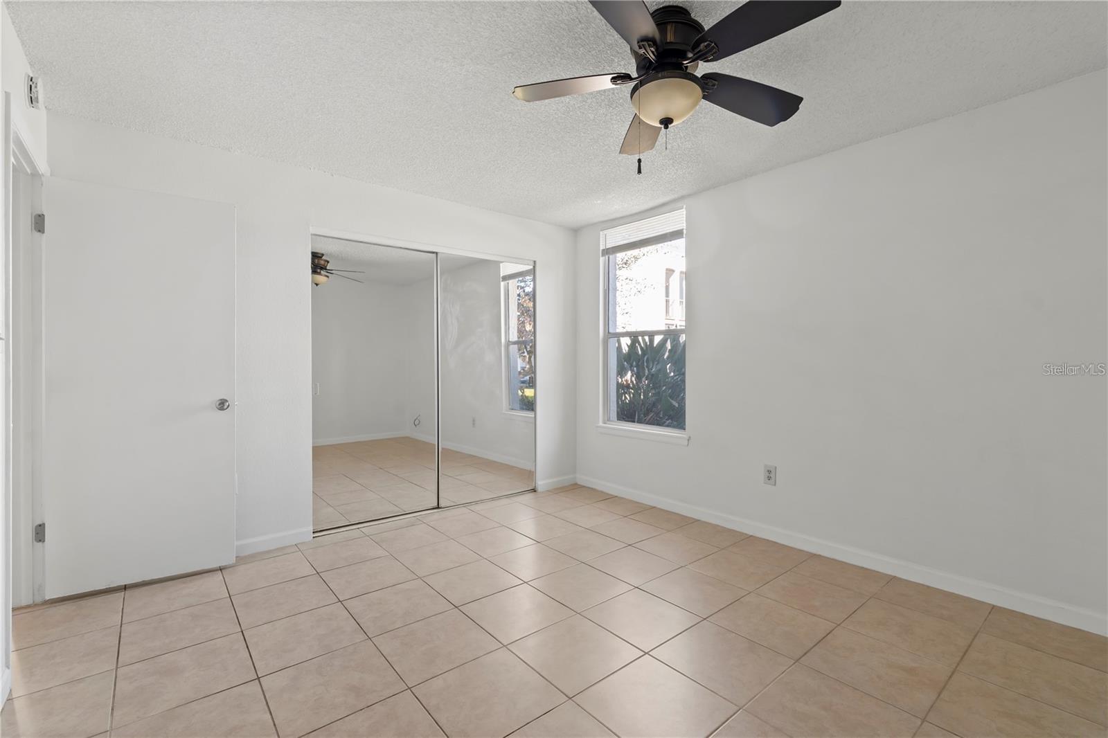 ROYAL ARMS CONDO - Residential Lease