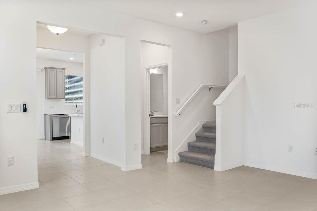 FISHHAWK RANCH WEST TWNHMS - Residential Lease